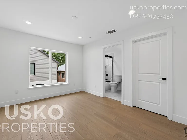 2707 Tomato Aly #B — Photo 17