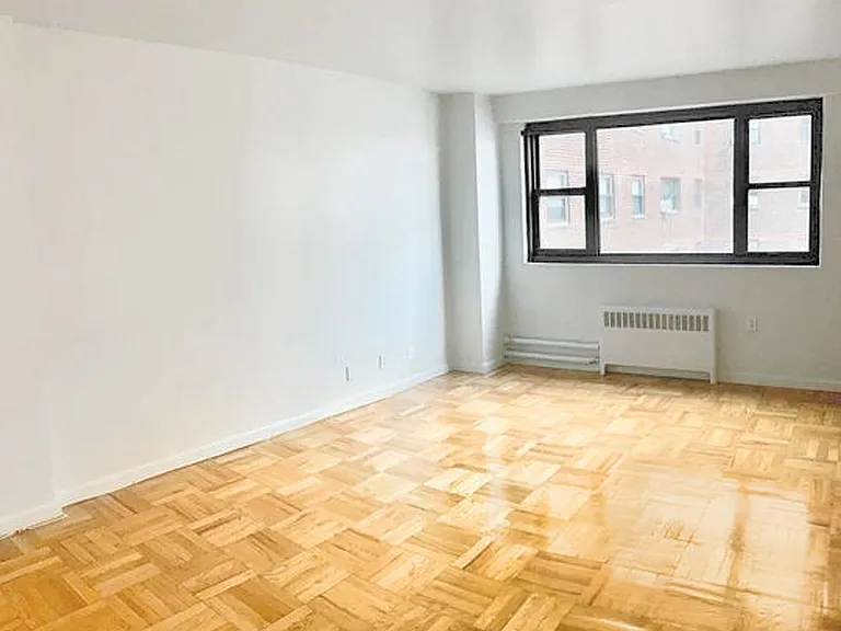 6515 Boulevard East #8L — Photo 2