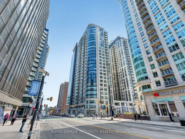 242 Rideau St, Ottawa, ON