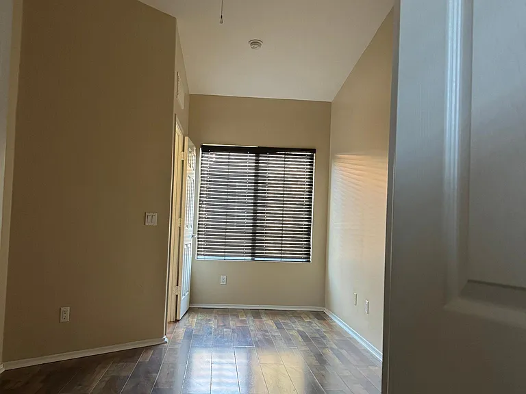 22125 N 29th Ave #123 — Photo 10