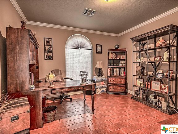 5th image of 577 Rolling Hills Dr