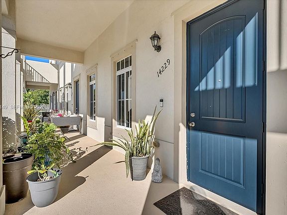 4th image of 14229 SW 274th St