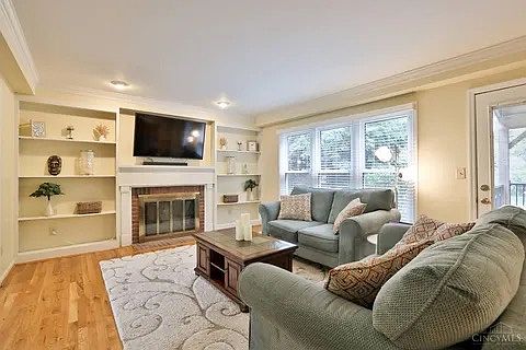 4th image of 8055 Old Stable Ct