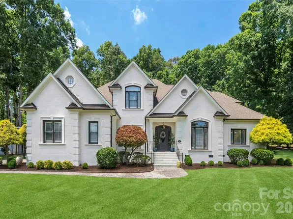 10107 Annie Oakley Trl, Charlotte, NC 28227