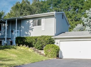 315 Morningside Cir, Saint Paul, MN 55119