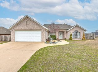 351 Coopers Farm Rd, Centerton, AR 72719