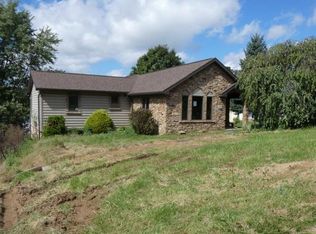 434 1st St, North Huntingdon, PA 15642