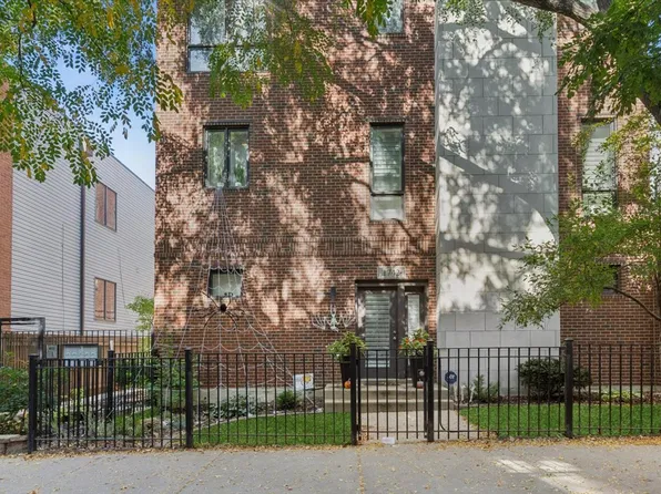 1742 W Diversey Pkwy, Chicago, IL 60614