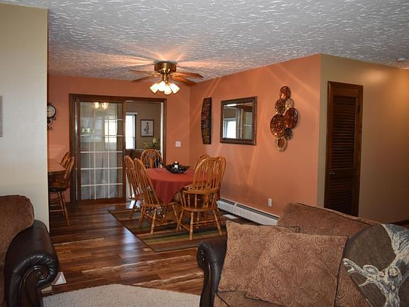4th image of 1055 Margo St