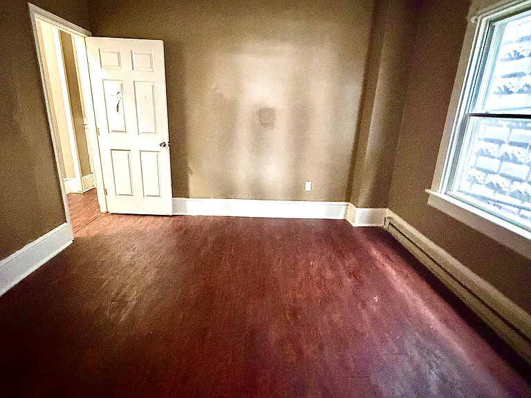 933 W Market St #1 — Photo 3