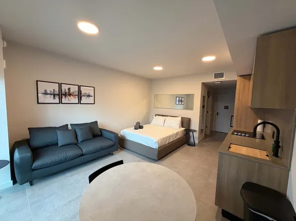 404 NE 2nd Ave, Miami, FL