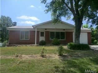 5208 Hunning Rd, High Ridge, MO 63049