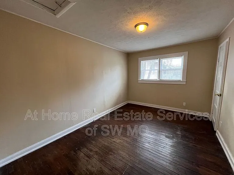 2815 W Madison St — Photo 9