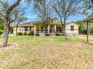 1050 Lakeside Dr, Lakehills, TX 78063