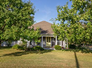 404 East St, Nevada, TX 75173