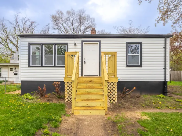 1511 174th Pl, Hammond, IN 46324