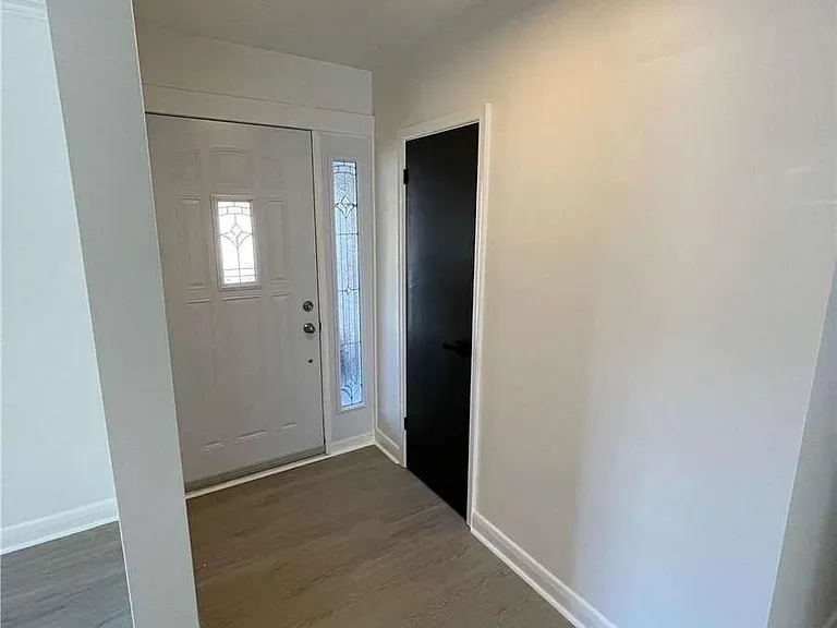 69 Paulart Dr #MAIN — Photo 4