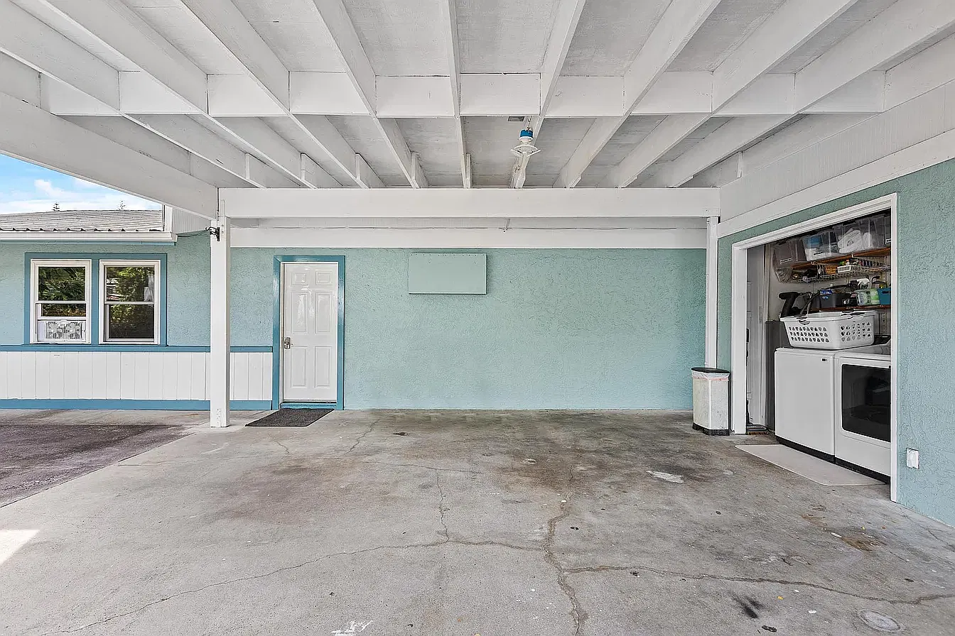 3 bed, 1050 sqft, $4,500 — Photo 2