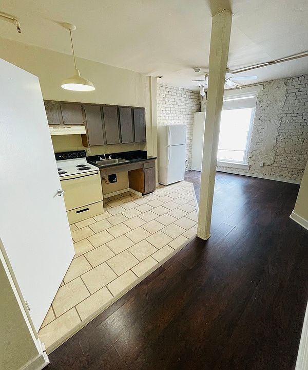 1st image of 10 S 14th St #205