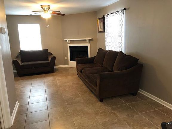 5th image of 733 Heavens Dr APT 1