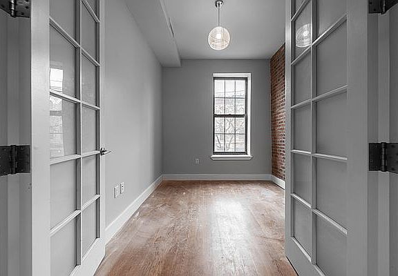 5th image of 404 Suydam St #3F