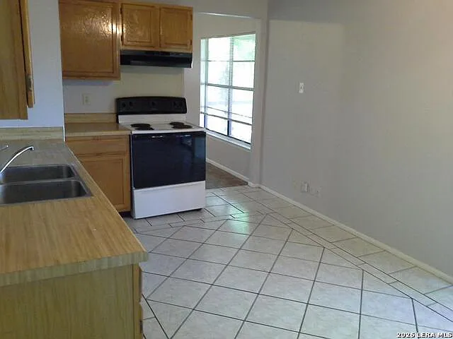 2 bed, 1.0 bath, 800 sqft, $1,000 — Photo 4