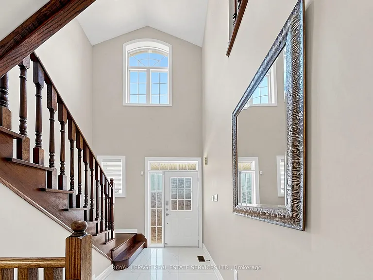 1158 Atkins Dr — Photo 20