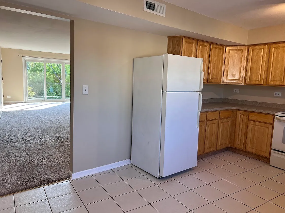 2 bed, 1.5 bath, 1200 sqft, $1,800 — Photo 4