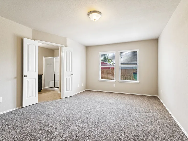 1533 Redbridge Dr — Photo 14