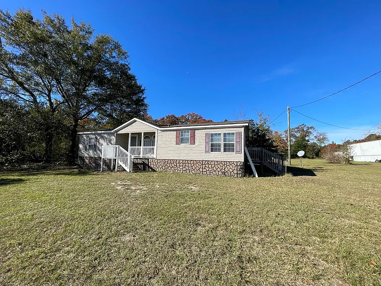 1677 Cassatt Rd — Photo 1