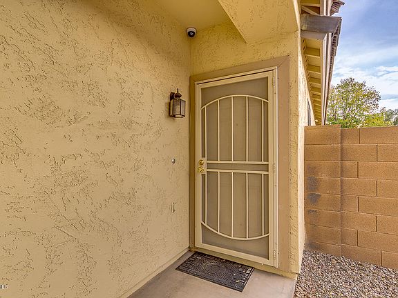 4th image of 3133 W Belle Ave