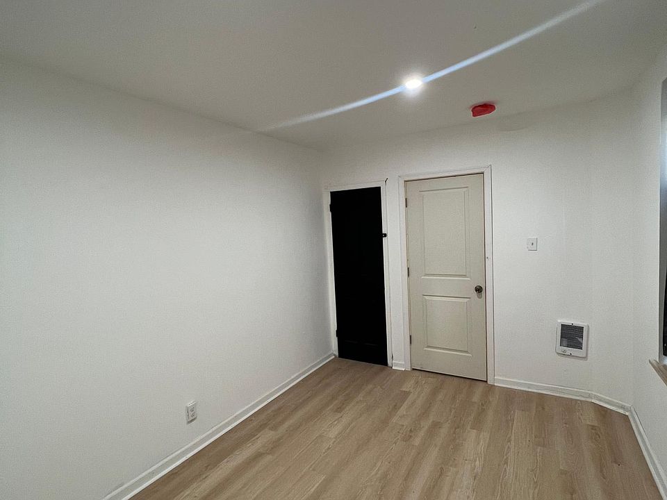 1st image of 3138 Weymouth St #1