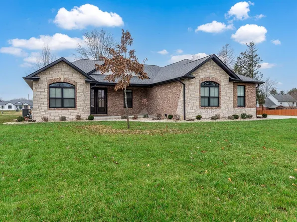 808 Glen Crossing Rd, Glen Carbon, IL 62034