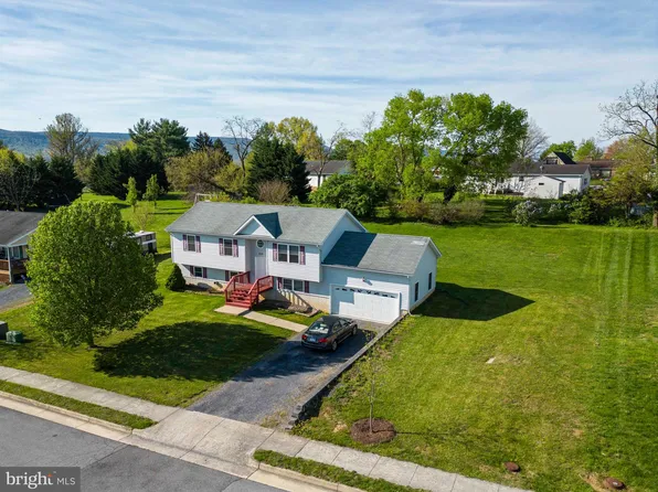 509 Morrison Dr, Woodstock, VA 22664