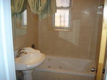3rd image of 385 E 16th St APT 5D