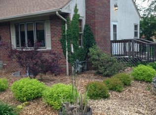 2523 Stillwater Rd E, Maplewood, MN 55119