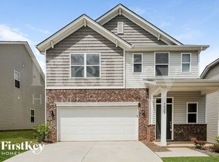 9022 Evans Woods Dr, Charlotte, NC 28215