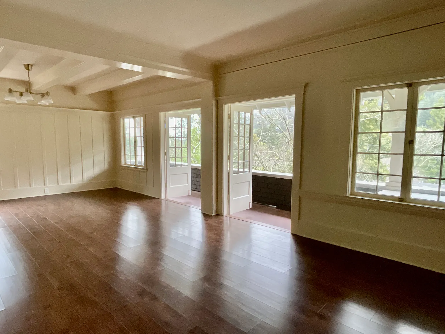 4 bed, 2064 sqft, $13,000 — Photo 2