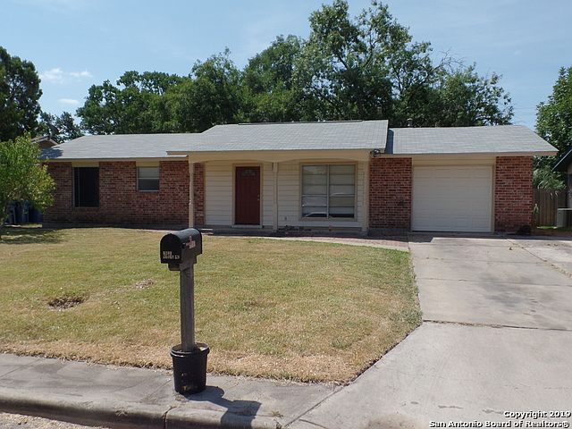 1st image of 5206 Crown Ln