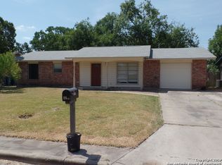 5206 Crown Ln, Kirby, TX 78219