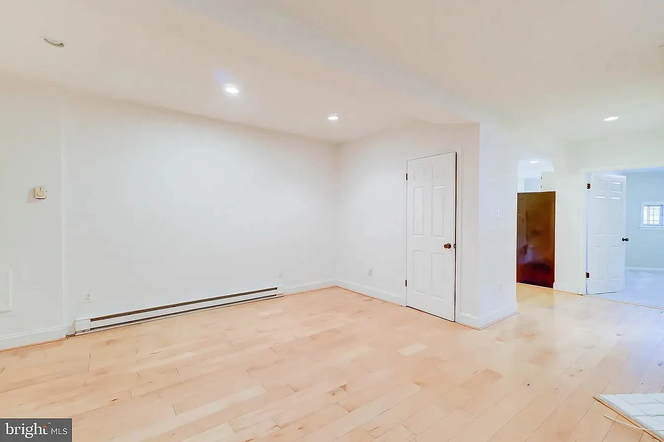 1 bed, 835 sqft, $1,575 — Photo 3