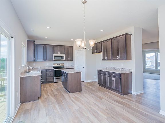 4th image of 765 Harmony Valley Dr