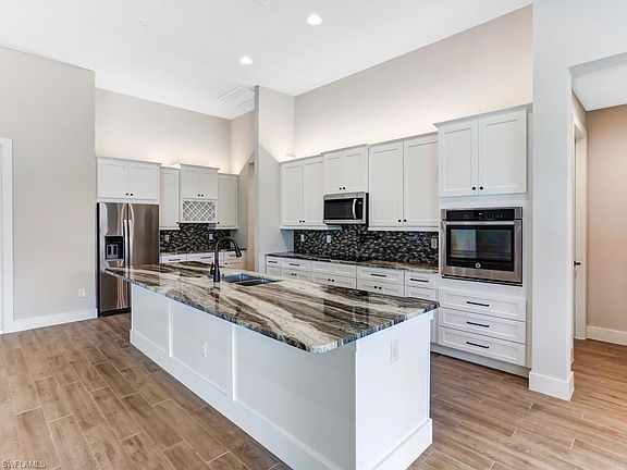 5th image of 2801 SW 33rd Ter
