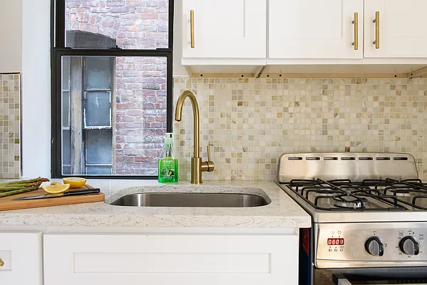 Rented by ER (DO NOT USE) | media 21