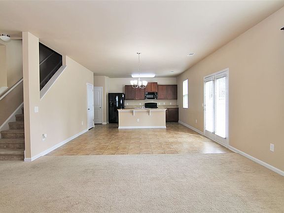4th image of 238 Flowing Meadows Dr