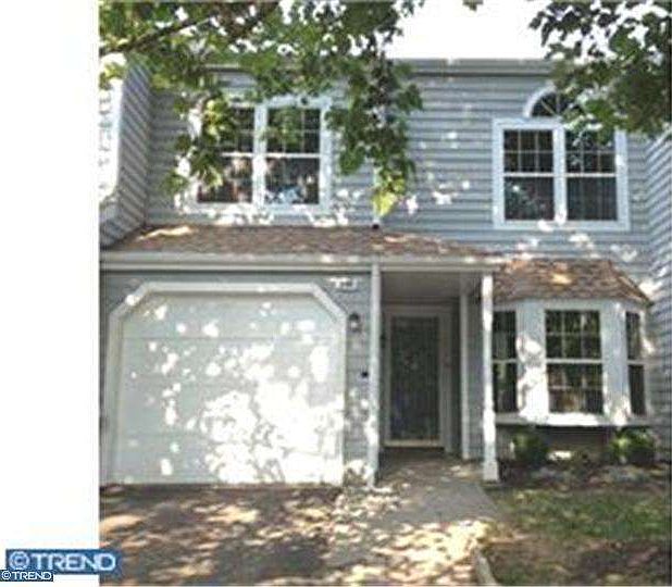 1st image of 654 Danbury Ct