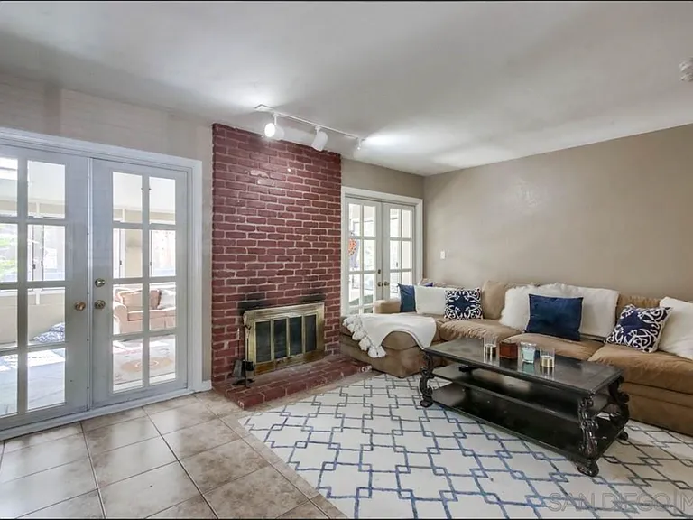 4877 Campanile Dr — Photo 5