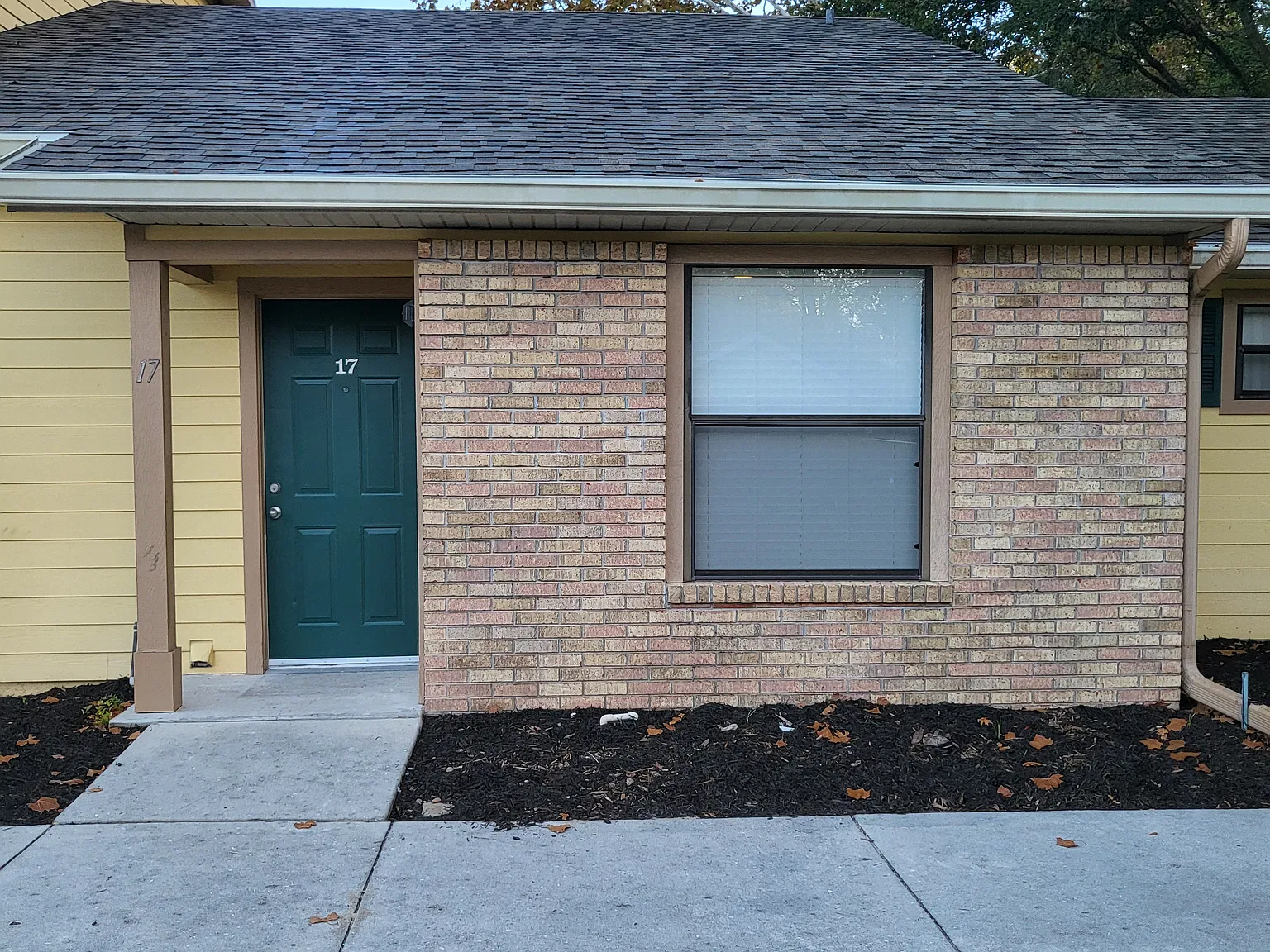 2 bed, 925 sqft, $1,339 — Photo 2