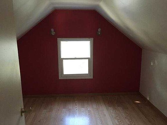 2nd floor bedroom 2