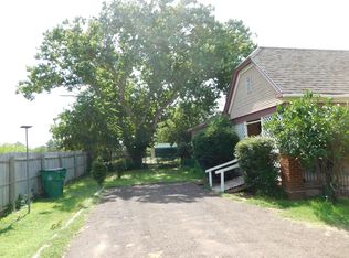 1021 F St, Snyder, OK 73566